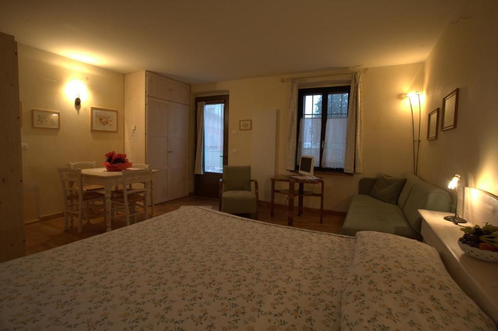 Agriturismo Casa Rossa Ai Colli Ragogna Rom bilde